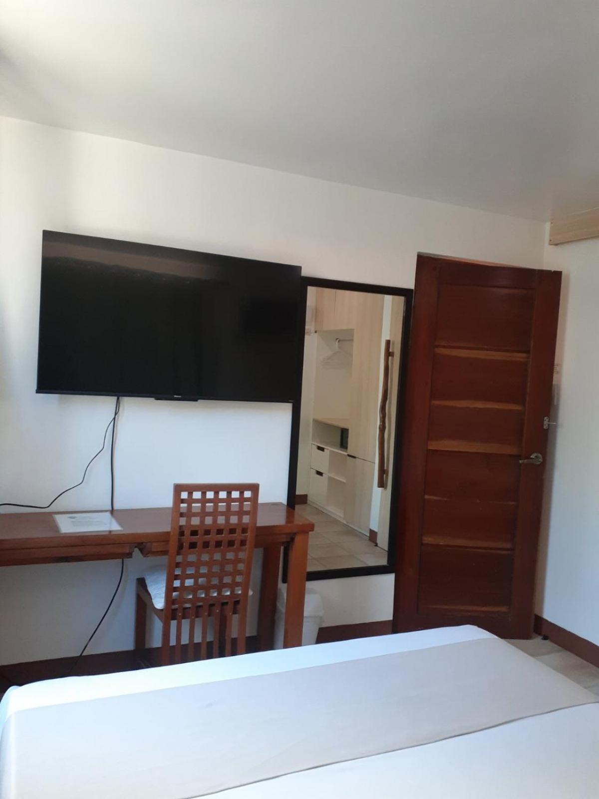 Bluewaves Beach House Balabag  Ngoại thất bức ảnh