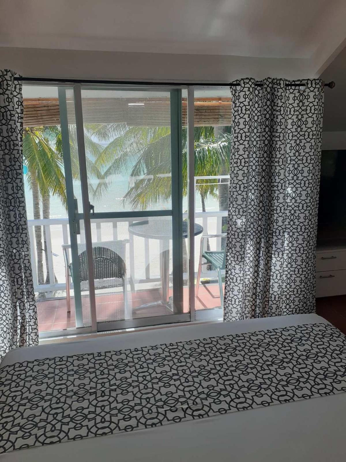 Bluewaves Beach House Balabag  Ngoại thất bức ảnh