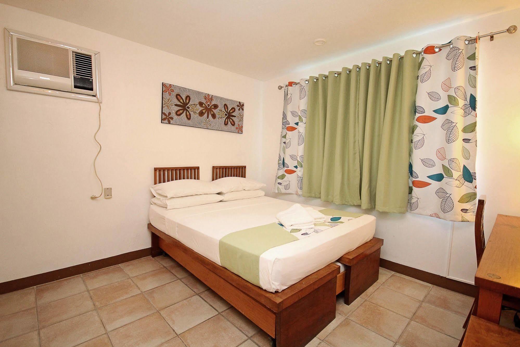 Bluewaves Beach House Balabag  Ngoại thất bức ảnh