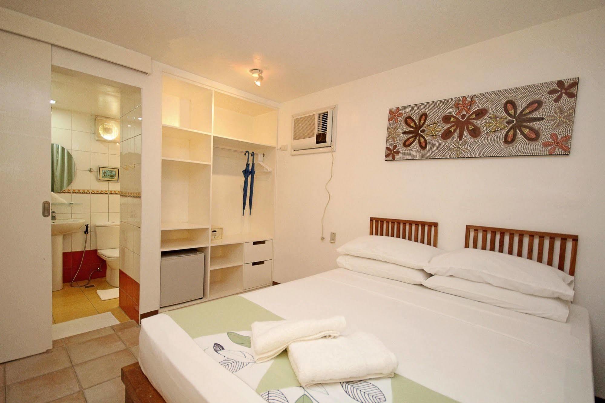 Bluewaves Beach House Balabag  Ngoại thất bức ảnh
